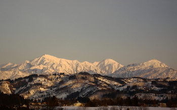 0329etigo3mountains.JPG