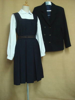 聖母女学院高等学校の中古制服