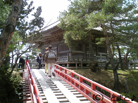 五大堂と透かし橋