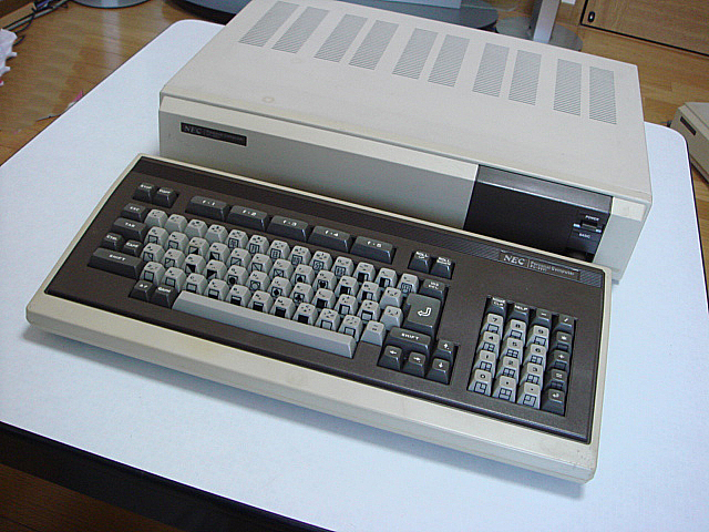 NEC PC-8001 筐体+キーボード(ジャンク)