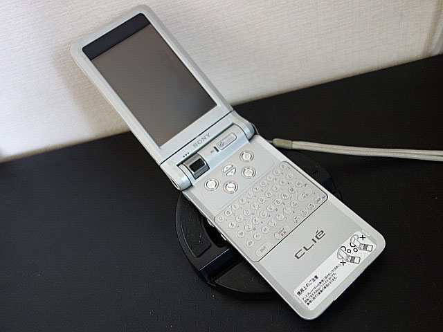 CLIE PEG-NX70V (sony) 2002年 | 古いハードに囲まれて since2011