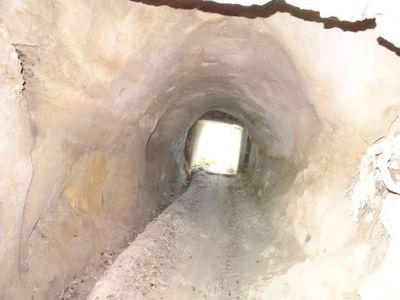 素掘りトンネル9.JPG