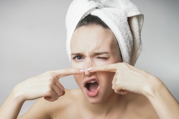 “毛穴の詰まり”は、多くの女性が持つ肌の悩みの一つ.jpg