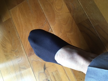 脱げない靴下黒１.jpg