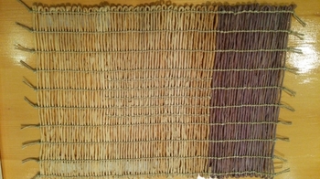 シナノキの繊維で編んだアンギン編みマット