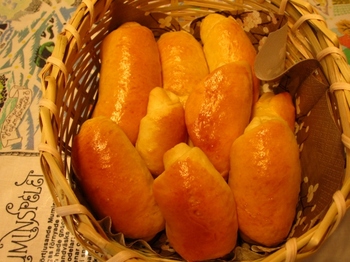 バターロールパン