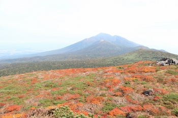 秋の紅葉岩手山と三石山2015