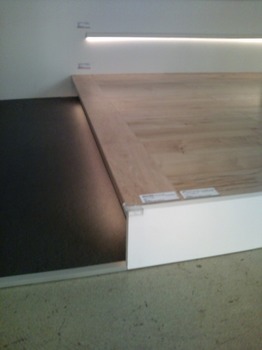 s-F1011052.jpg