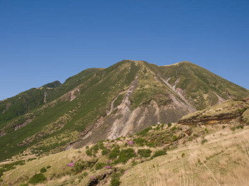 初夏の三俣山