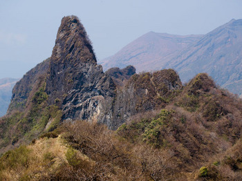 根子岳天狗峰