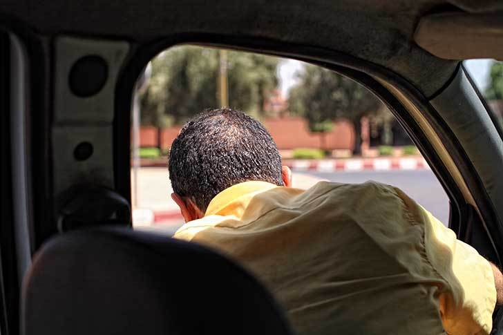 ラマダン中のタクシードライバー
