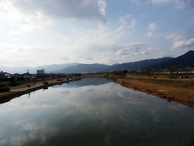 室見川を橋の上から撮影.jpg