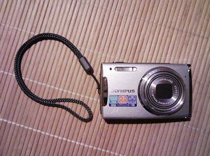 OLYMPUS μ1060