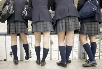 都内有名女子校の制服が百万円で流通…高校側の必死の流出阻止で、一部制服がプレミア化.jpg