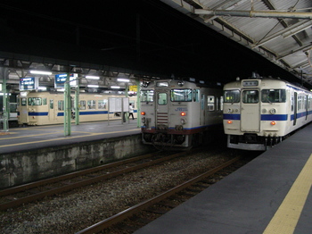 JR西日本複数車両-9（115系・キハ47系・JR九州415系）（400万画素）.JPG