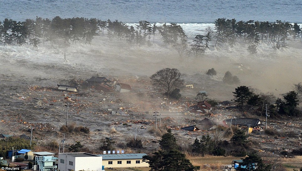 Tsunami_JAPAN_March11,2013_3.jpg