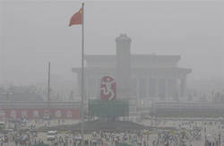 スモッグで煙る（？）北京市内