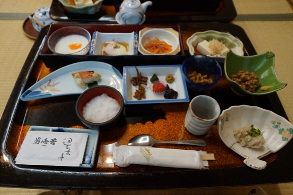 万葉亭　朝食.JPG