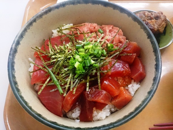 ３色丼セット1.jpg