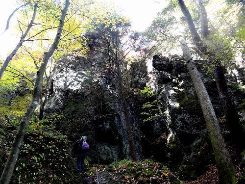 22-23岩櫃登山道.jpg