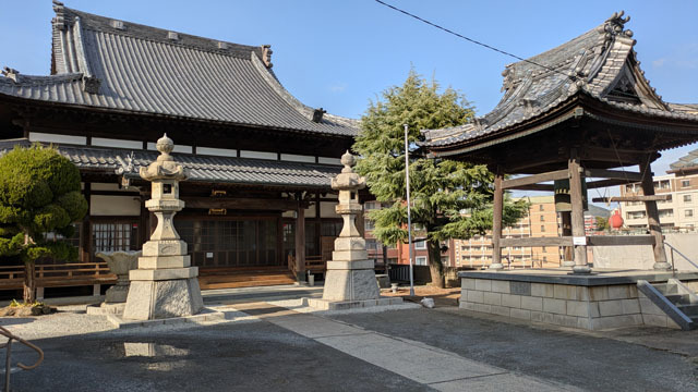 お寺.jpg