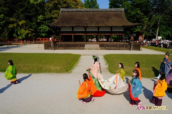 斎王代の参進