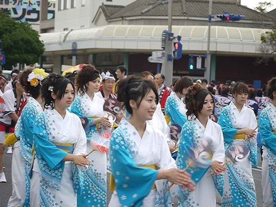 やっぺ踊りと浴衣.jpg