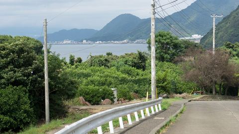 長井崎中学校への坂道