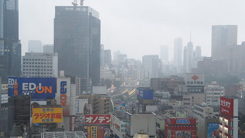 雨の秋葉原