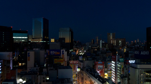 早朝の秋葉原