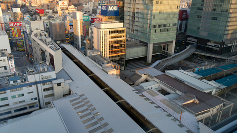 早朝の秋葉原駅