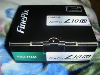 FinePix Z10fd 外箱