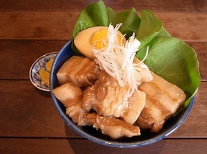 豚の角煮丼@カフェアノニマ