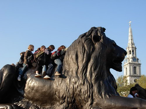 トラファルガー広場のライオン
