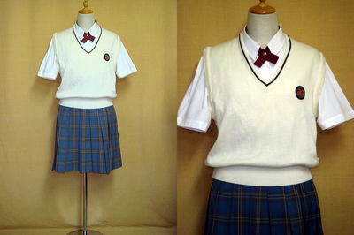 聖カタリナ高等学校の制服