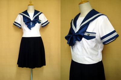 大阪成蹊女子高等学校の制服