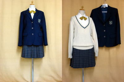 大阪薫英女学院中学校の制服