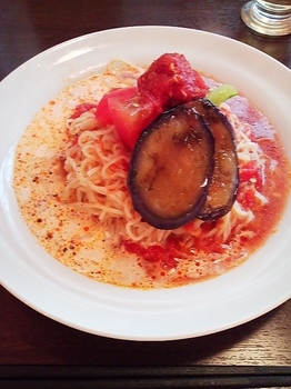 太陽のトマト麺_トマト冷麺