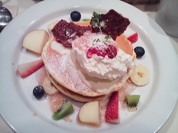j.s pancake cafe_フルーツパンケーキ