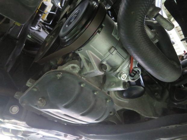 エアコン修理（カローラフィルダー・NZE121G） (4).JPG