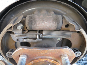 Ｚ12_Rr_Brake (1).jpg