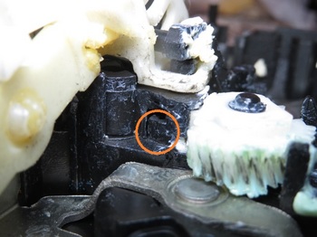 Z12バックドアアクチュエーター破損原因 (12).jpg
