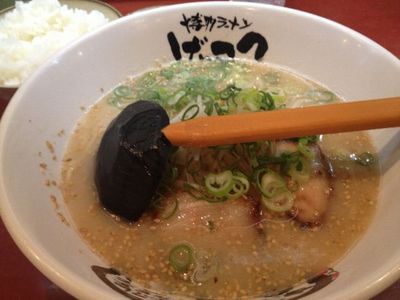 131009_博多ラーメン げんこつ 梅田店_博多ラーメン570円.jpg