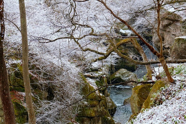 磊々峡にて　２