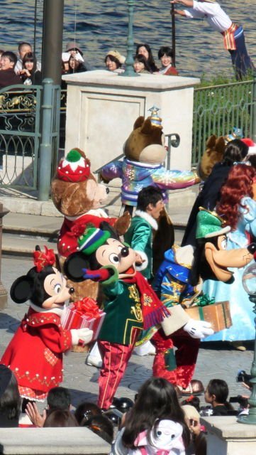 ディズニー・クリスマス・ラップド・イン・リボン_20111112_09.jpg