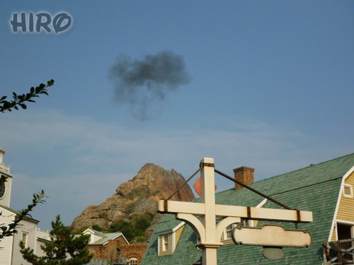 プロメテウス火山の噴火_20111105_01.jpg