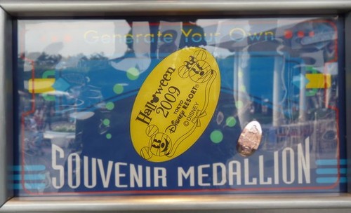 ランド9月＆ハロウィーンのスーベニアメダル 20090904_005.jpg