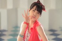 momo_MV_Closeup2_15.jpg