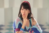 momo_MV_Closeup2_16.jpg