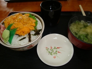 うに丼1.jpg